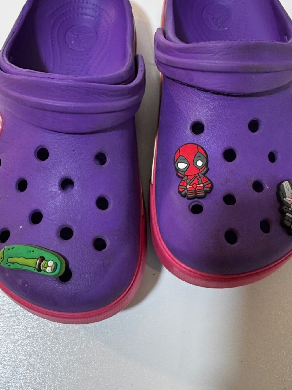 Crocs Crocband‎ Kids Boys Girls Clog Purple Pink 3 J3 Jibbitz Marvel Pickle Rick